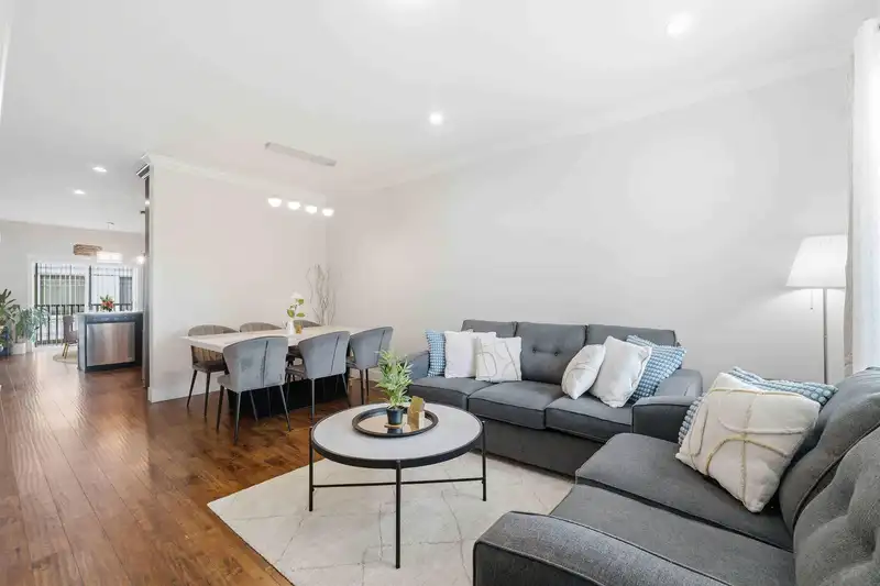 17 8747 162 STREET - photo 2 of 37