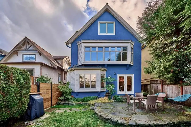 3656 W 8TH AVENUE - photo 1 of 26