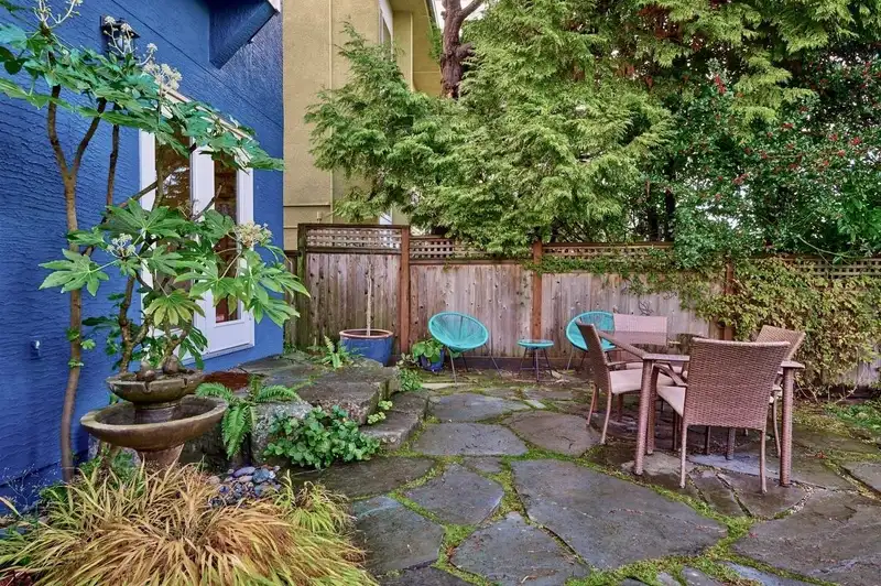 3656 W 8TH AVENUE - photo 3 of 26