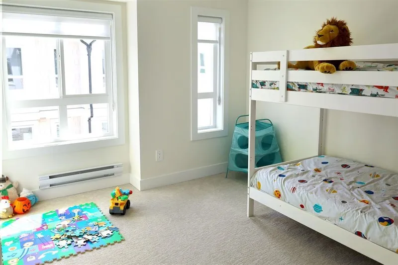 27 8181 135A STREET - photo 4 of 8