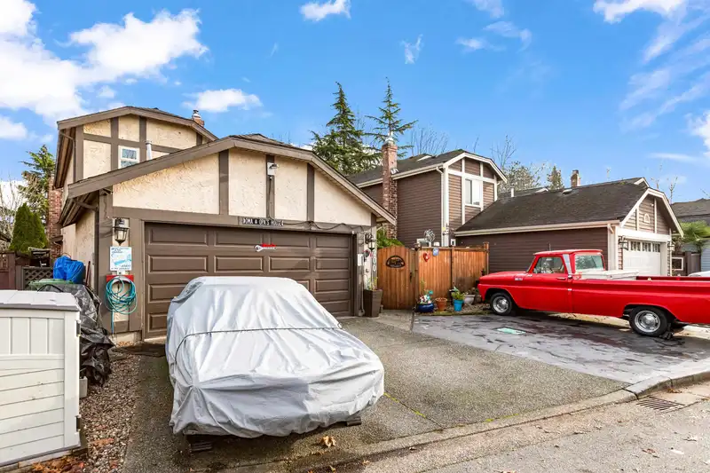 10200 PUGWASH PLACE - photo 4 of 40