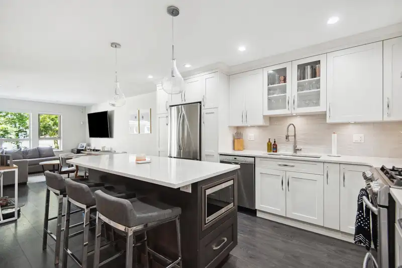 228 801 KLAHANIE DRIVE - photo 3 of 40