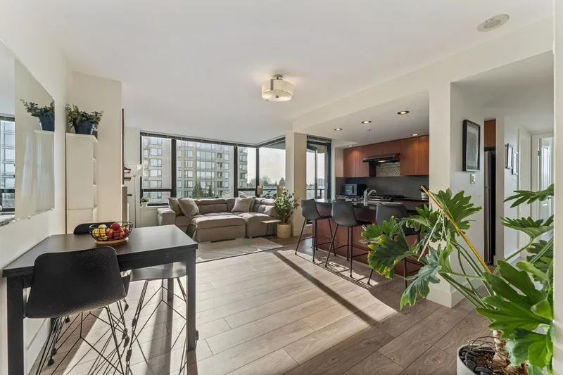 808 9180 HEMLOCK DRIVE - photo 4 of 25