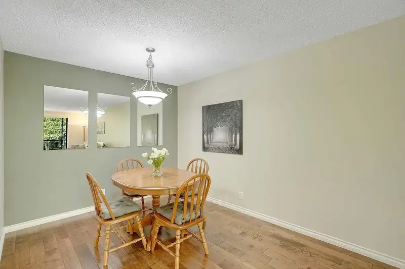 303 1740 SOUTHMERE CRESCENT - photo 2 of 28