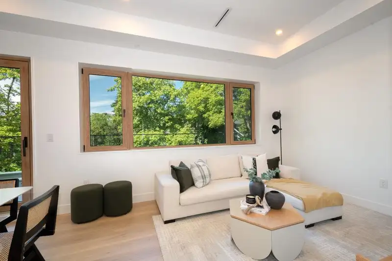 1 3120 W 11TH AVENUE - photo 4 of 38
