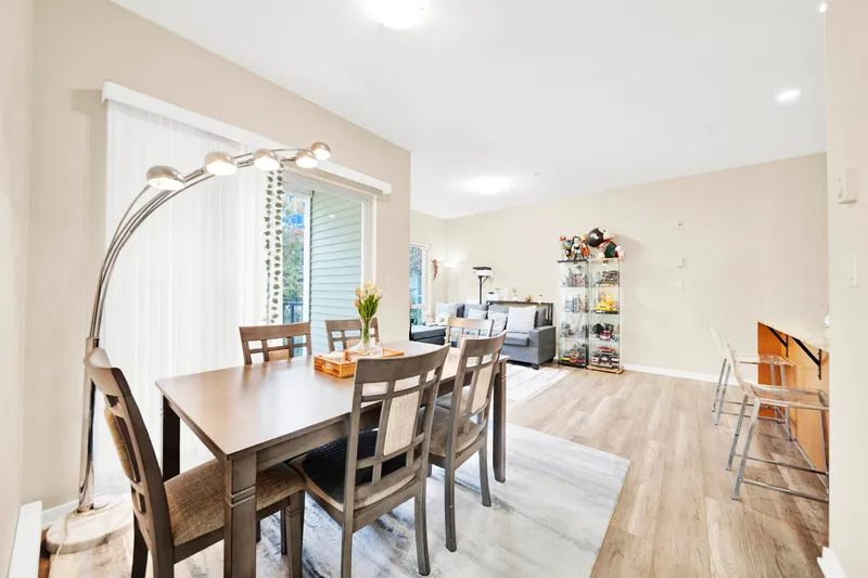 309 13789 107A AVENUE - photo 4 of 19