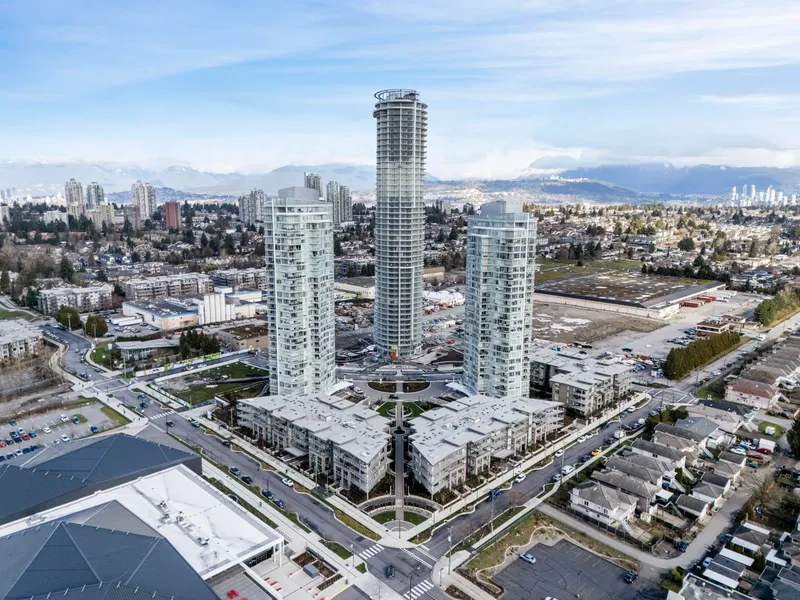 2602 7683 PARK CRESCENT - photo 2 of 25