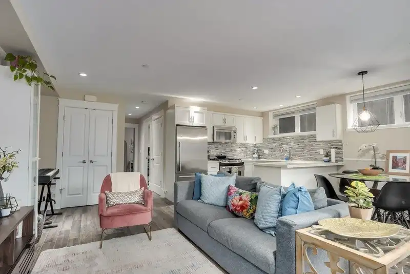 317 W 16TH AVENUE - photo 4 of 20