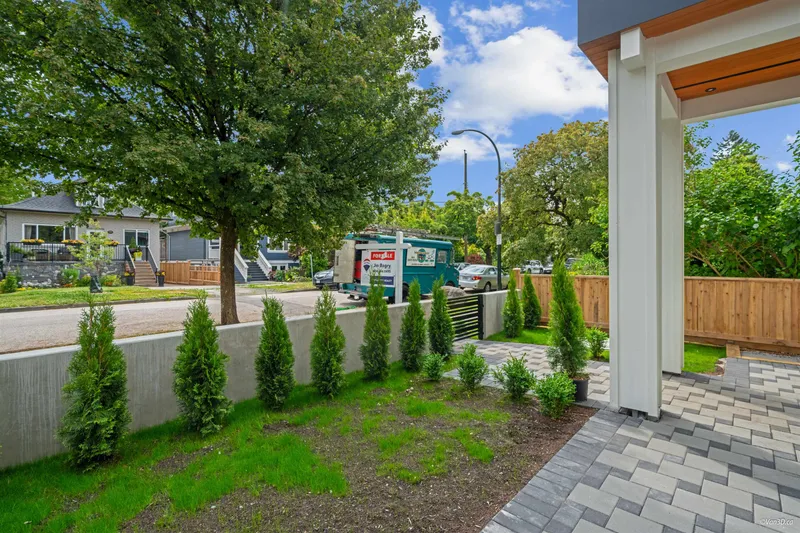 1 4463 WALDEN STREET - photo 4 of 25