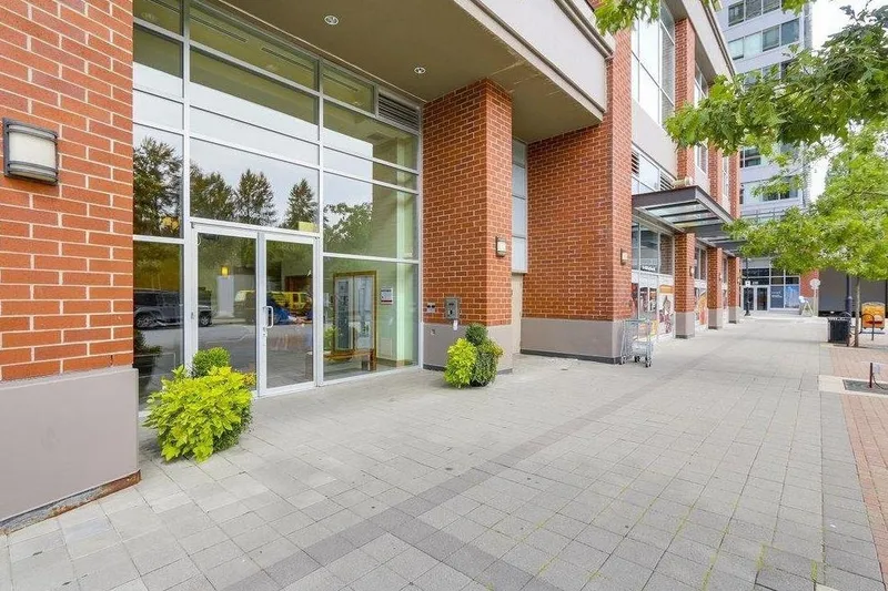 705 400 CAPILANO ROAD - photo 2 of 17