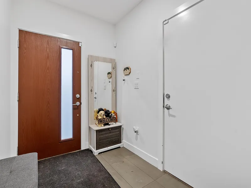 62 19760 55 AVENUE - photo 2 of 17