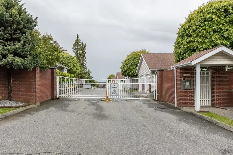 23 2081 WINFIELD DRIVE - photo 1 of 14