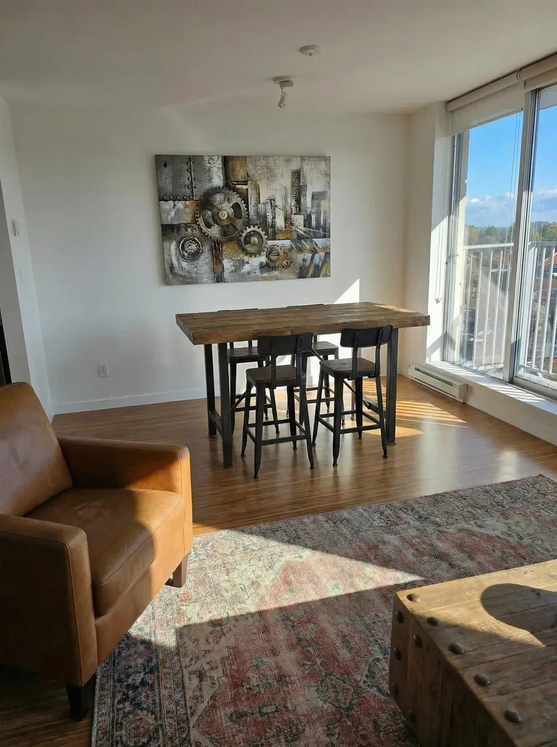 806 328 E 11TH AVENUE - photo 2 of 20