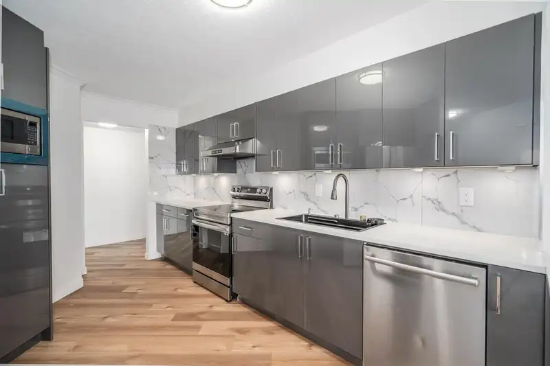 506 1235 QUAYSIDE DRIVE - photo 2 of 24