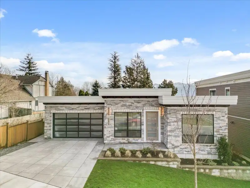 2224 TIMBERLANE DRIVE - photo 1 of 40
