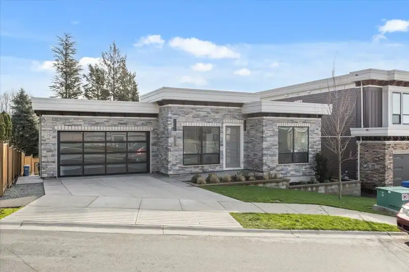 2224 TIMBERLANE DRIVE - photo 2 of 40