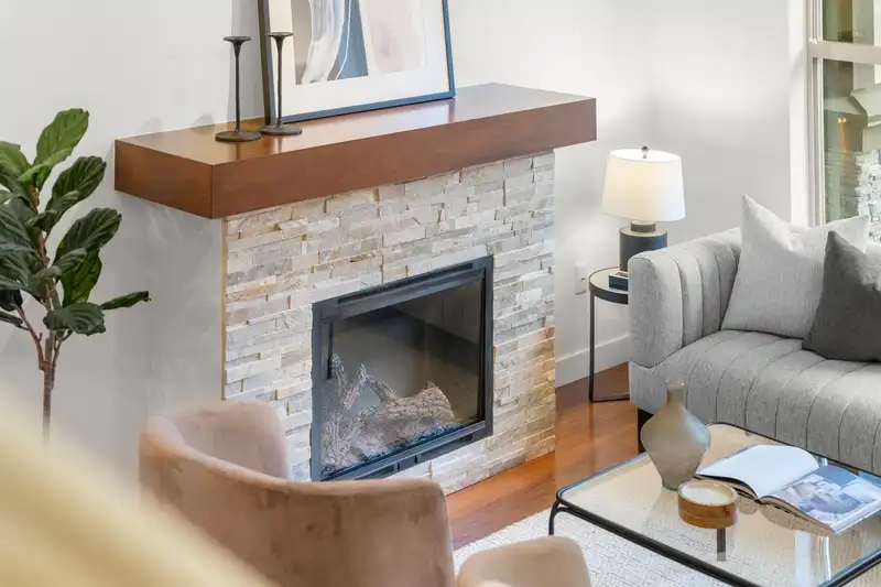 4 307 E 15TH STREET - photo 2 of 26