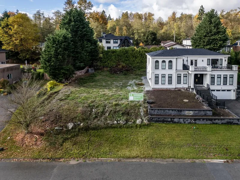 LT.2 9269 163 STREET - photo 2 of 17