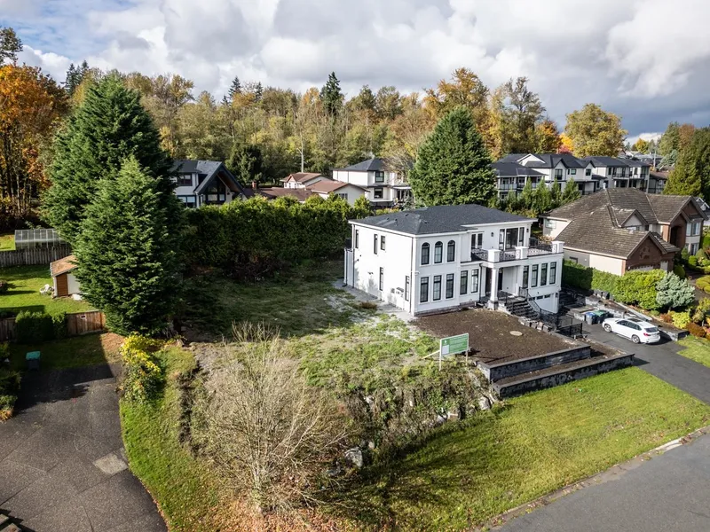 LT.2 9269 163 STREET - photo 4 of 17