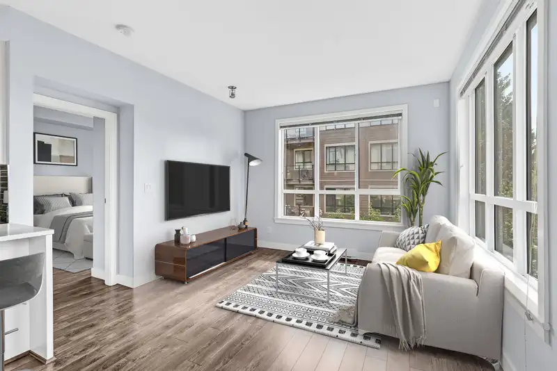 410 15388 105 AVENUE - photo 1 of 38