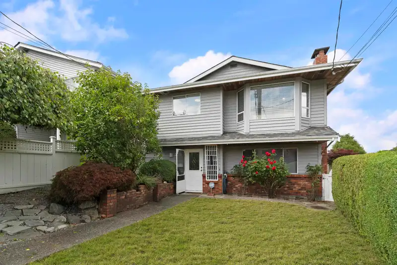 409 SHERBROOKE STREET - photo 2 of 38