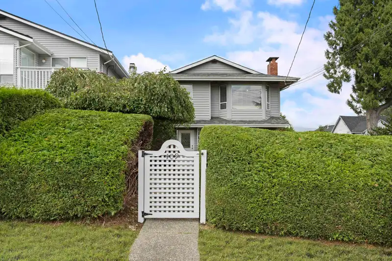 409 SHERBROOKE STREET - photo 3 of 38