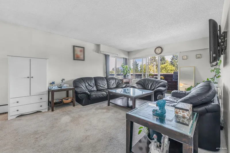 304 13530 HILTON ROAD - photo 4 of 22