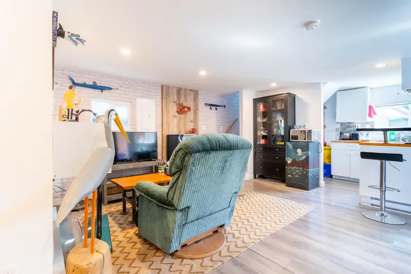 2 4485 W RIVER ROAD - photo 4 of 25