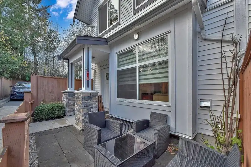 11 6767 196 STREET - photo 3 of 35