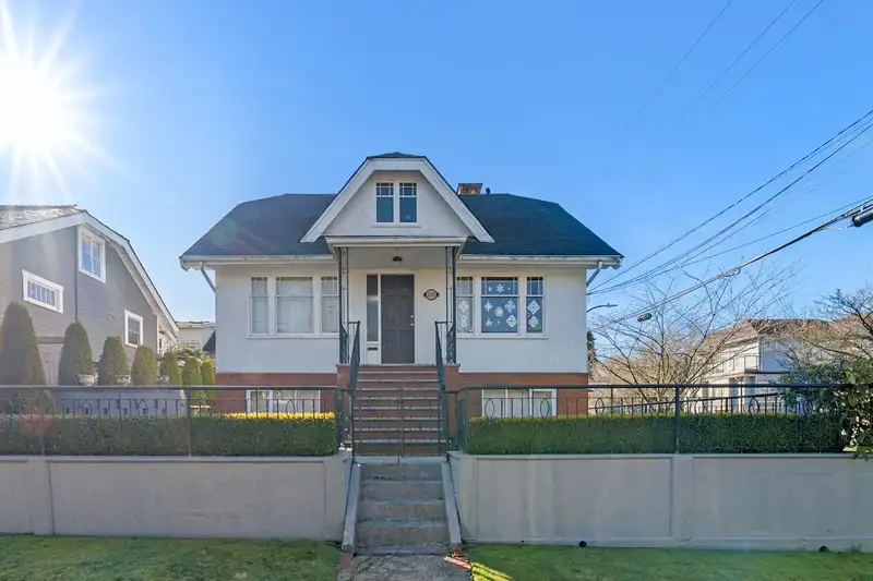 2110 FERNDALE STREET - photo 1 of 30
