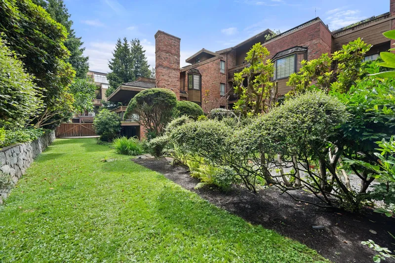 101 2320 W 40TH AVENUE - photo 3 of 18