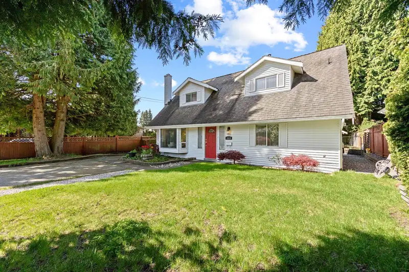 1619 138A STREET - photo 4 of 31