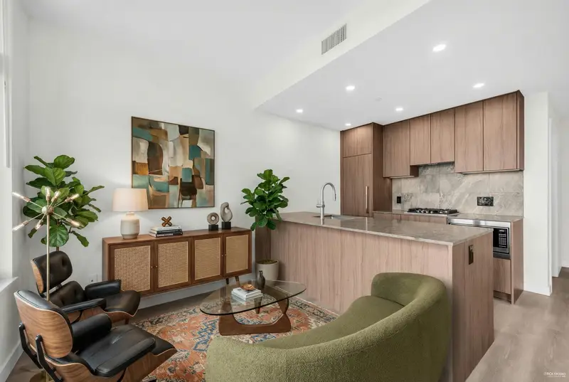 1608 626 CLAREMONT STREET - photo 1 of 25