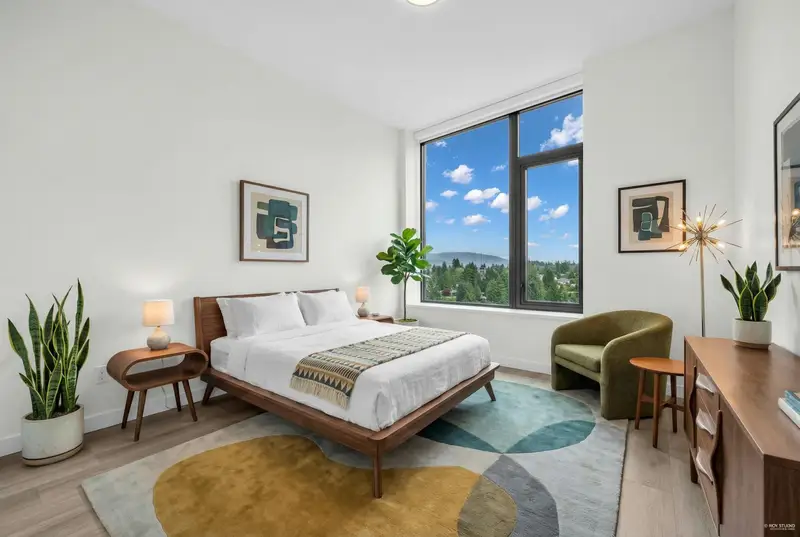 1608 626 CLAREMONT STREET - photo 2 of 25