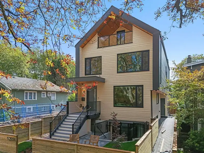 1 2936 W 12 AVENUE - photo 1 of 39