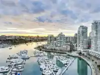 2706 1033 MARINASIDE CRESCENT - thumbnail 1