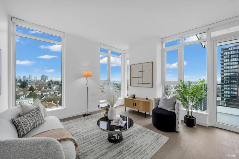 805 8415 GRANVILLE STREET - photo 1 of 20