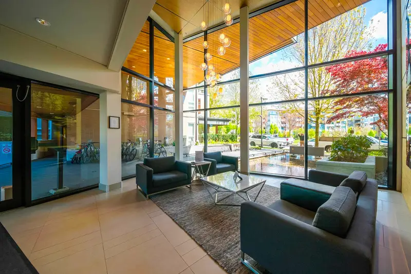 311 6033 GRAY AVENUE - photo 2 of 24