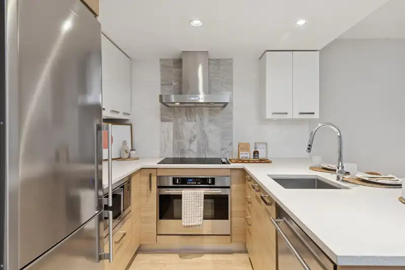 329 1783 MANITOBA STREET - photo 2 of 31