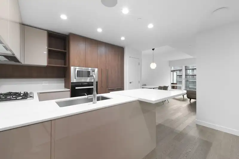 504 6811 PEARSON WAY - photo 3 of 37