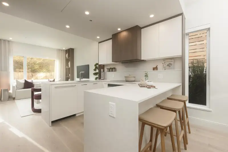 390 W 45TH AVENUE - photo 2 of 12