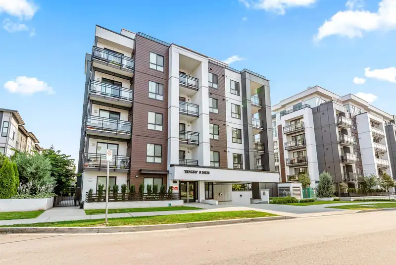 B208 20838 78B AVENUE - photo 1 of 17