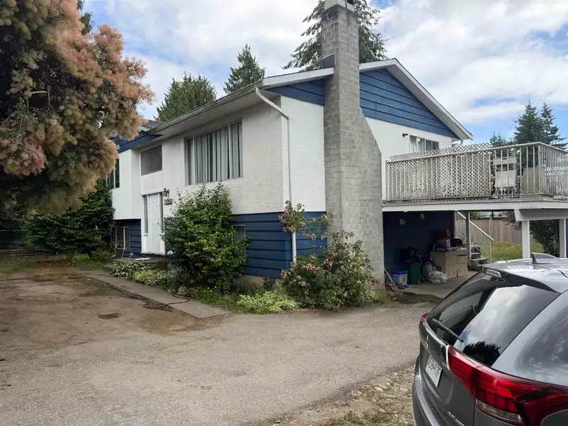 10926 80 AVENUE - photo 1 of 2