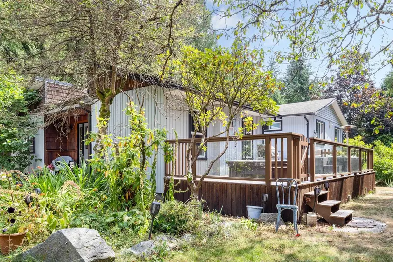 8099 NORTHWOOD ROAD - photo 3 of 25