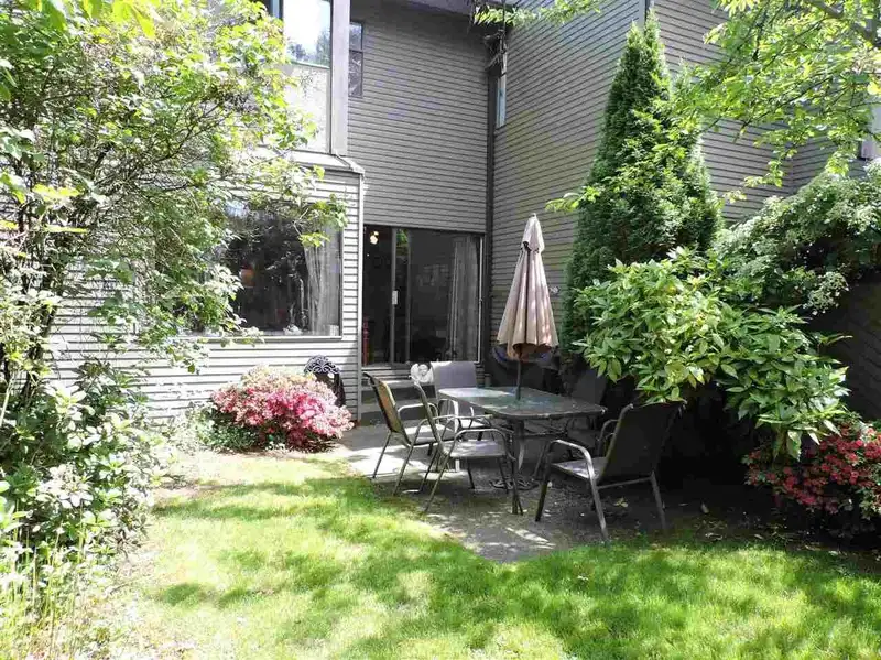 1147 MONTROYAL BOULEVARD - photo 2 of 21