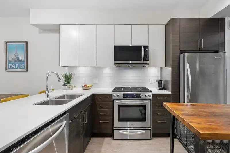 105 2135 HERITAGE PARK LANE - photo 4 of 26