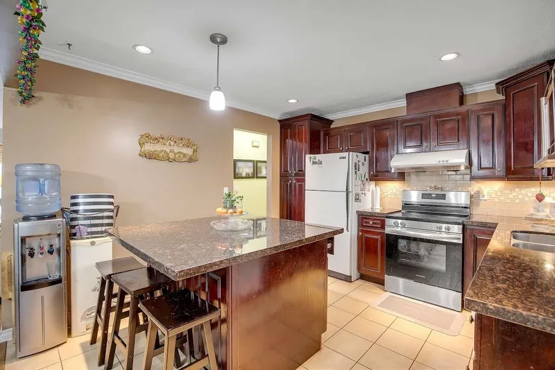 8825 160 STREET - photo 3 of 25