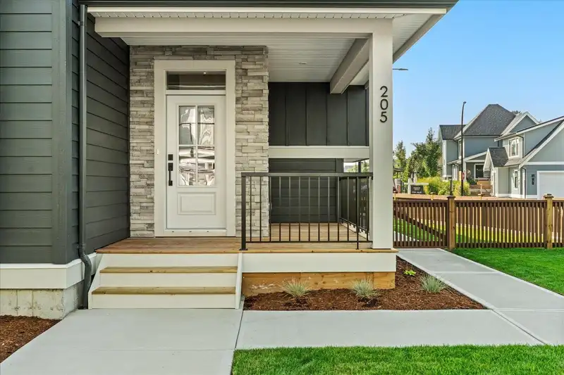 205 46211 PROMONTORY ROAD - photo 4 of 38