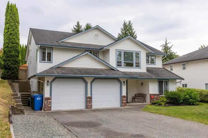 34908 MILLAR CRESCENT - photo 1 of 40