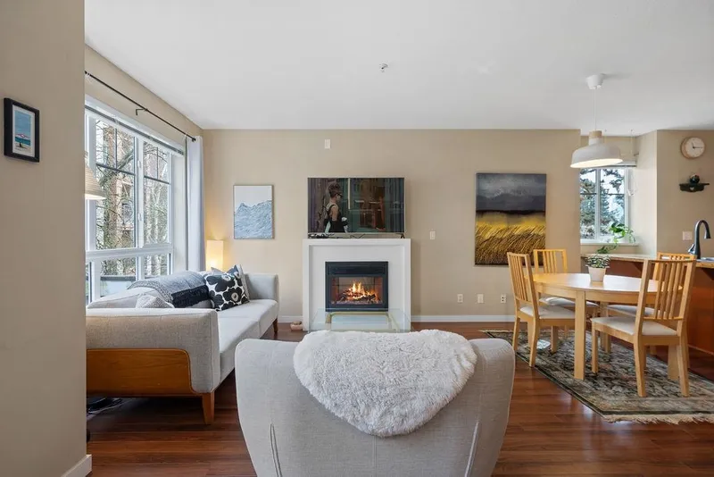 51 13239 OLD YALE ROAD - photo 2 of 25